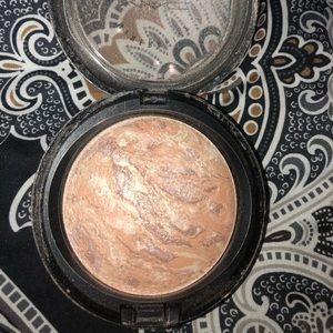 MAC mineralized skin finish